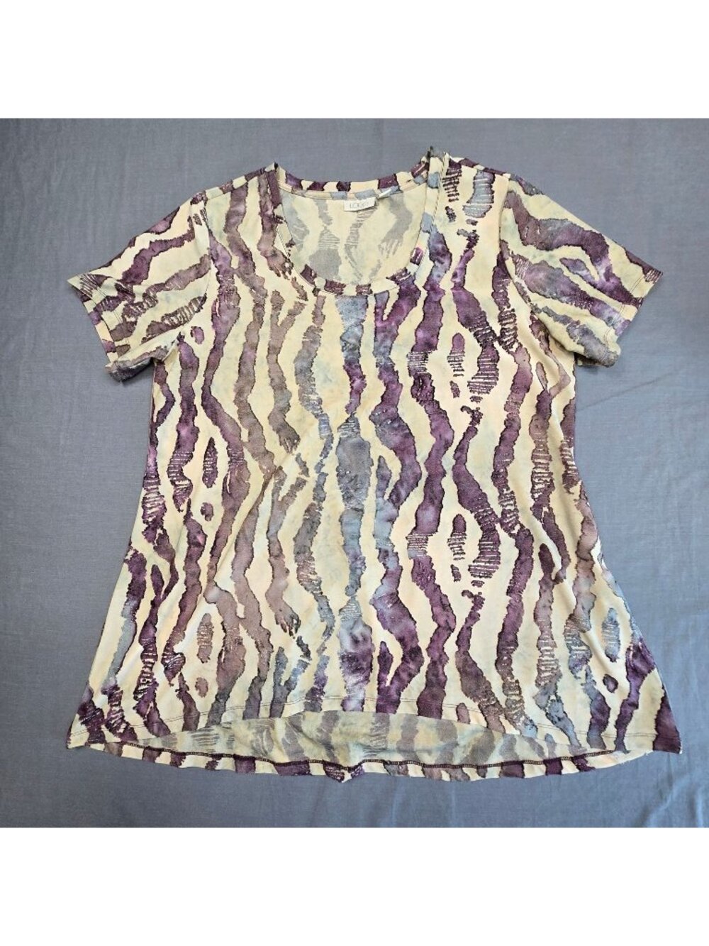 Lori Goldstein Large Short Sleeve Swing Top Purple Abstract Print Scoop Neck